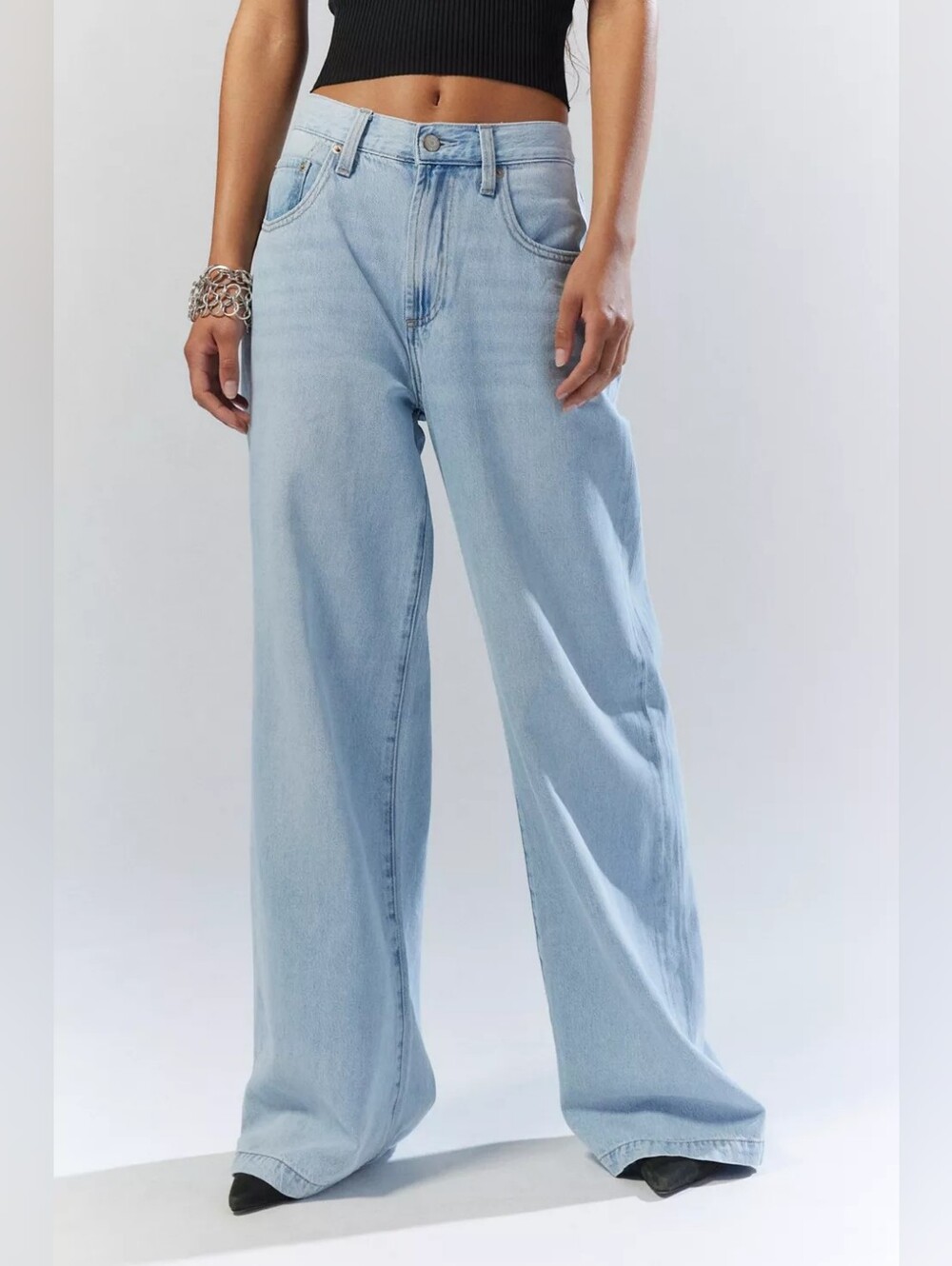 Uniqlo High Rise Wide Leg Tapered Jeans